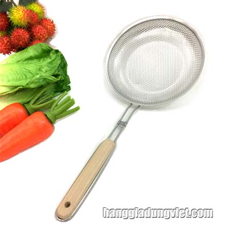 Vá Chiên Vớt Ráo Dầu Cán Gỗ Chống Nóng 20x43cm