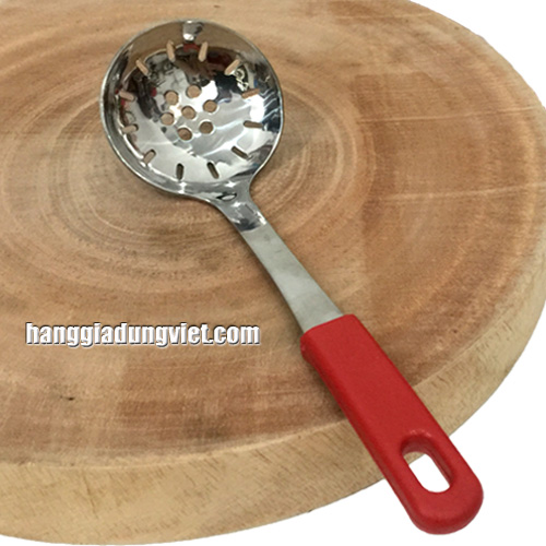 Muỗng Vớt Ráo Dầu Mỡ Cán Đỏ Tiện Dụng